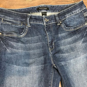 White House Black Market Contour 10s Jean